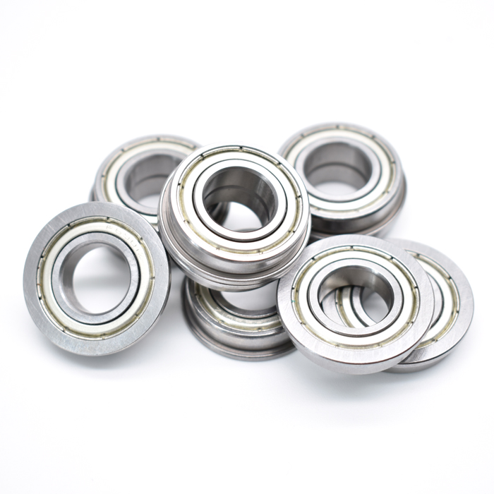 Flanged ball bearing